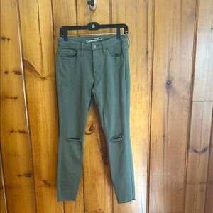 Universal Thread Women’s Olive Green Mid Rise Jegging Size 6/28R
